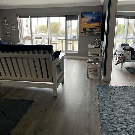 Modern Apartment Walking Distance To Main Beach Restaurants And Other Amenities Jeffreys Bay Εξωτερικό φωτογραφία