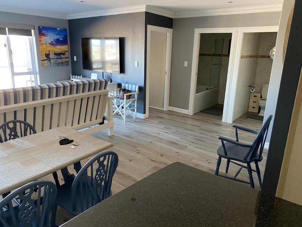 Modern Apartment Walking Distance To Main Beach Restaurants And Other Amenities Jeffreys Bay Εξωτερικό φωτογραφία