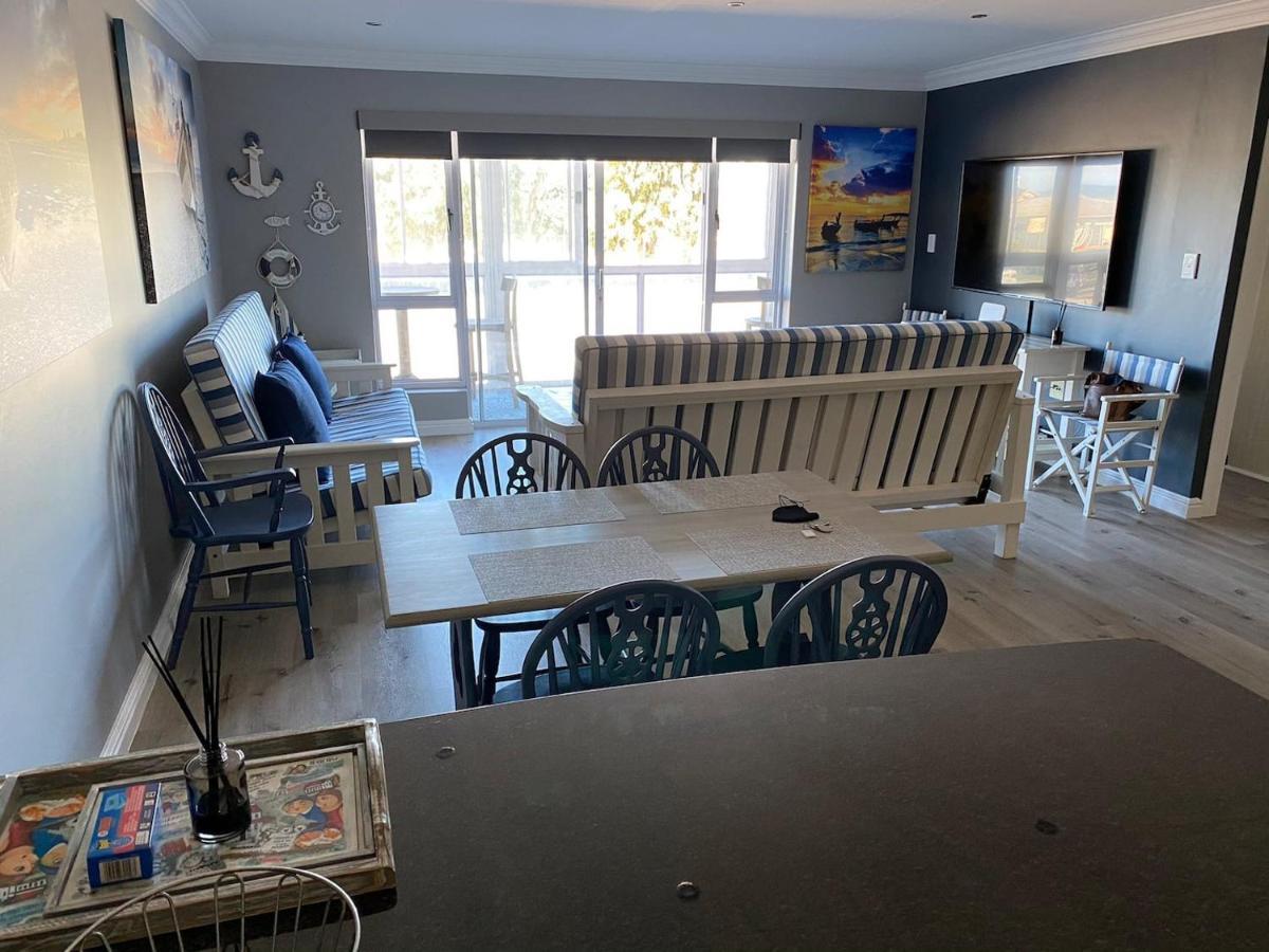 Modern Apartment Walking Distance To Main Beach Restaurants And Other Amenities Jeffreys Bay Εξωτερικό φωτογραφία