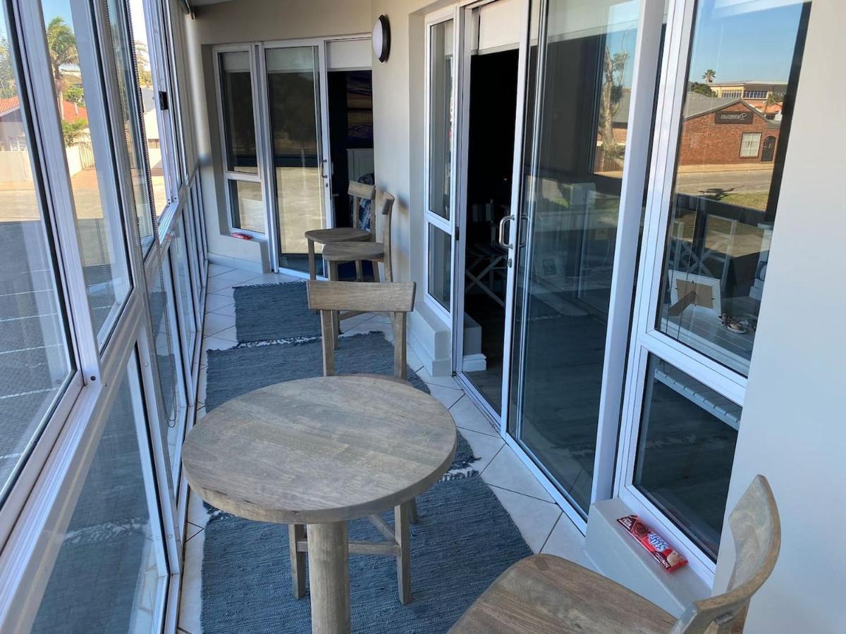 Modern Apartment Walking Distance To Main Beach Restaurants And Other Amenities Jeffreys Bay Εξωτερικό φωτογραφία
