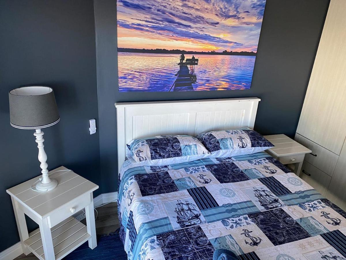 Modern Apartment Walking Distance To Main Beach Restaurants And Other Amenities Jeffreys Bay Εξωτερικό φωτογραφία