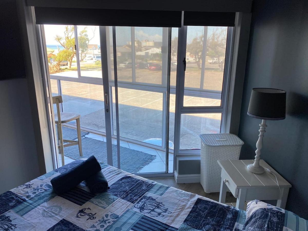 Modern Apartment Walking Distance To Main Beach Restaurants And Other Amenities Jeffreys Bay Εξωτερικό φωτογραφία